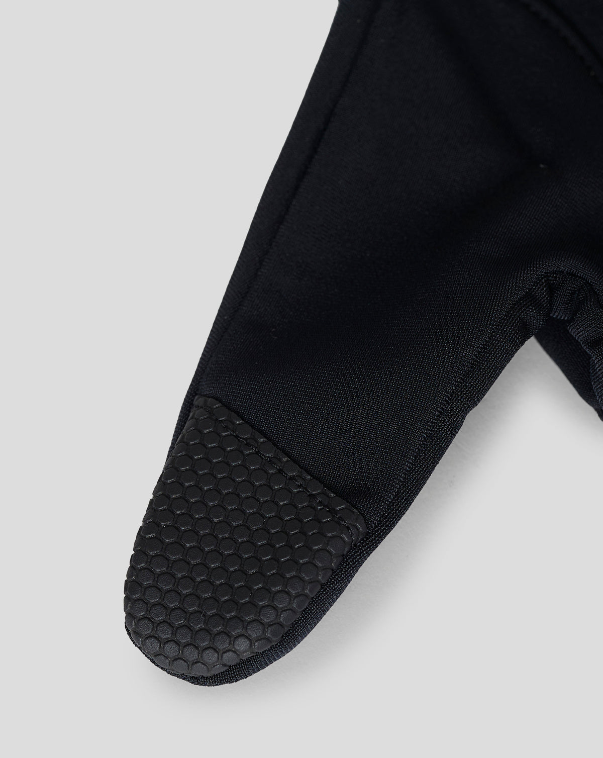 Zwarte unisex handschoen met hexagonale griptextuur en naden