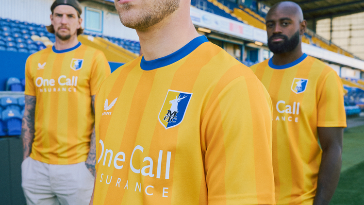 Mansfield Town FC Kit