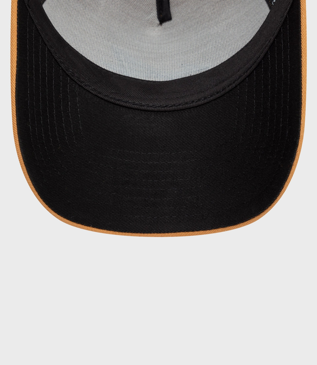 New Era Alpine Seasonal E-Fame Trucker Cap – Beige - Beige