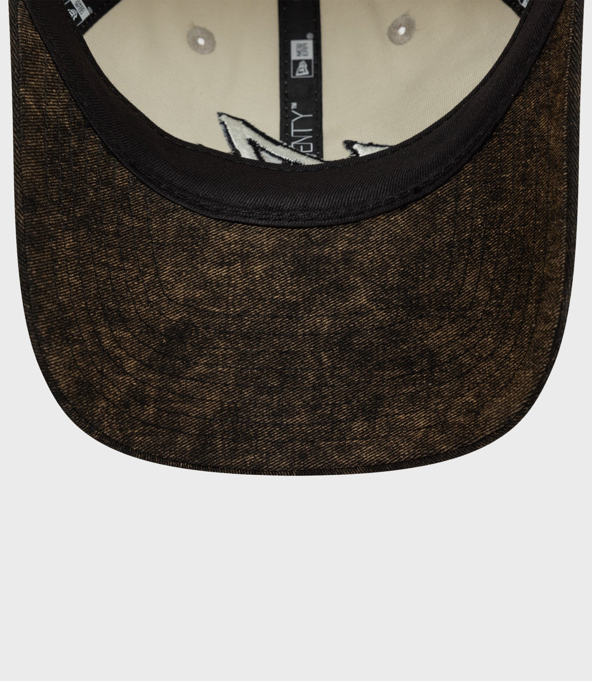 New Era Alpine Acid Wash 9Twenty® Cap - White - White