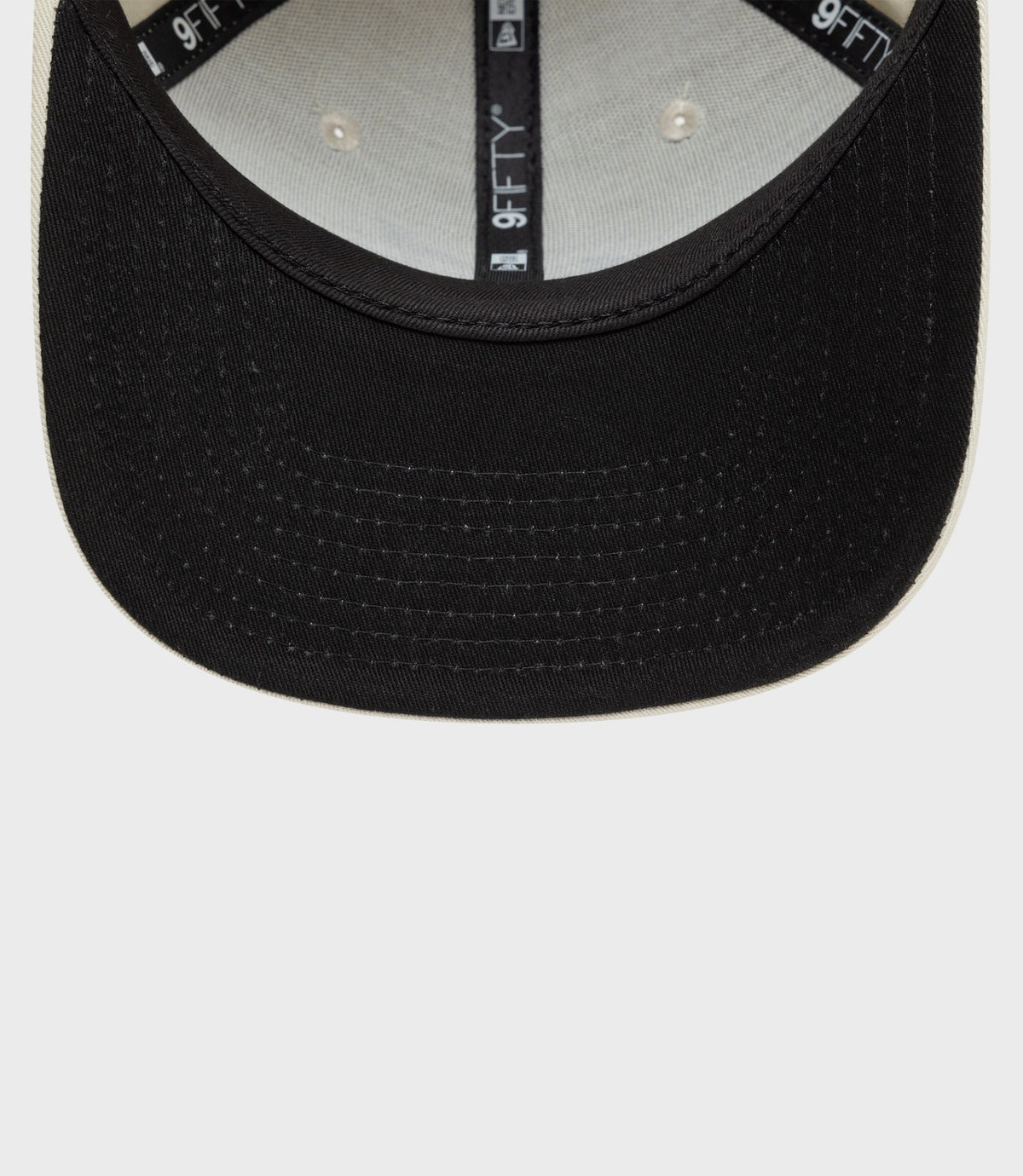 New Era Alpine Seasonal 9Fifty® Pre-Curve Cap – Weiss - White
