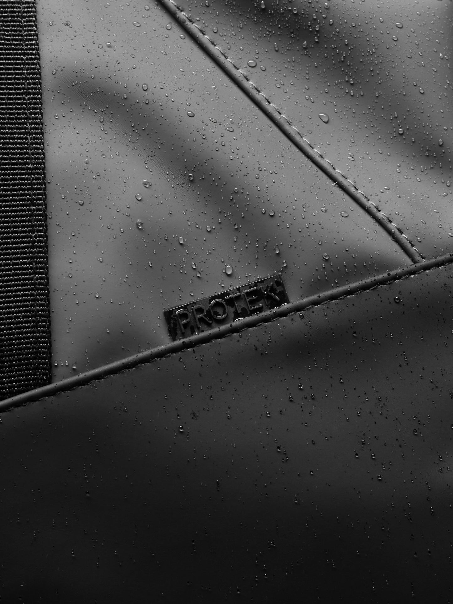 Core Holdall - Gunmetal/ Black