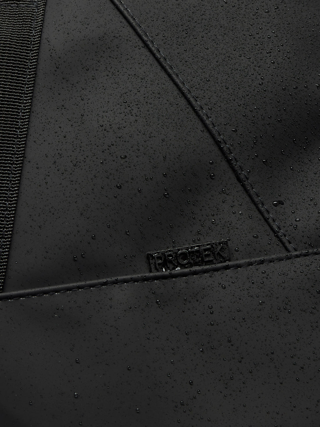 Large Core Holdall - Black - Black