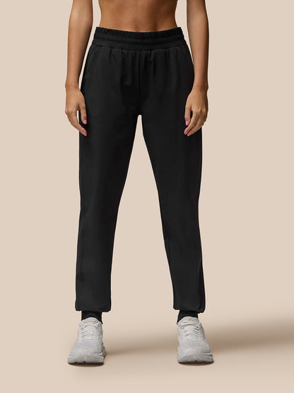 Women’s Flow Woven Movement Joggers – Black