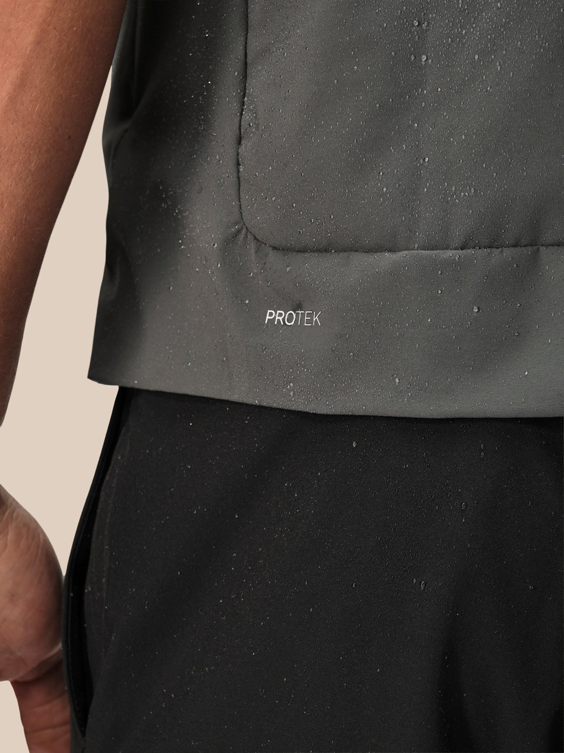Men's Castore x Paul Smith Gilet - Charcoal - Charcoal