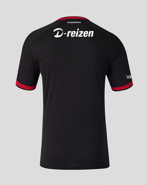 Back view of black FC Twente 26/27 away shirt with white D-reizen logo across the upper back.