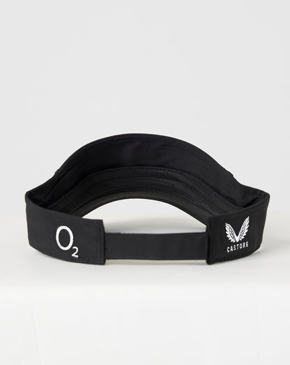 Black resistance band with 'O2' and 'Castore' branding on a white background