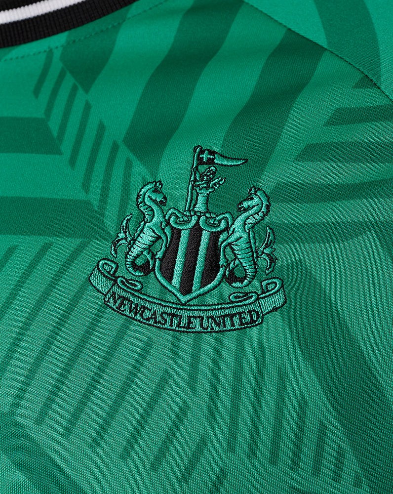 Newcastle United 2021-22 Away Kit